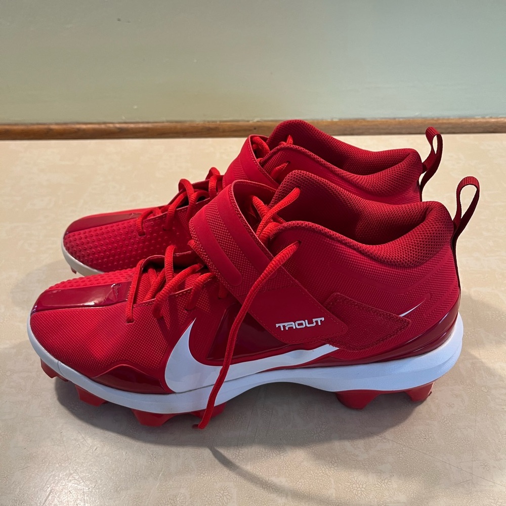 Nike Trout Baseball Cleats-barely used!